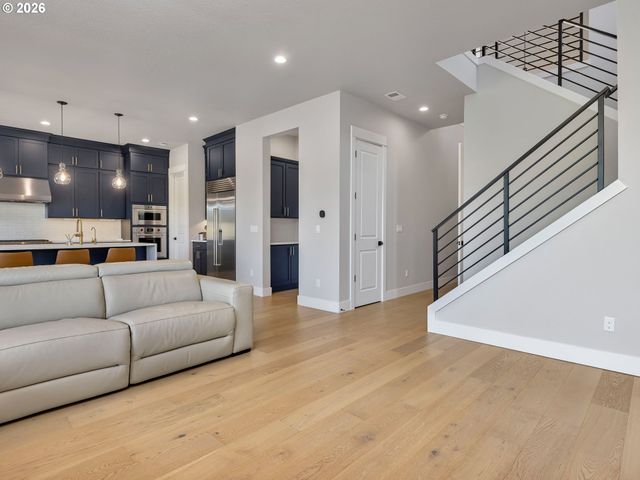 16059 Nw GOODERHAM St, Portland, OR 97229
