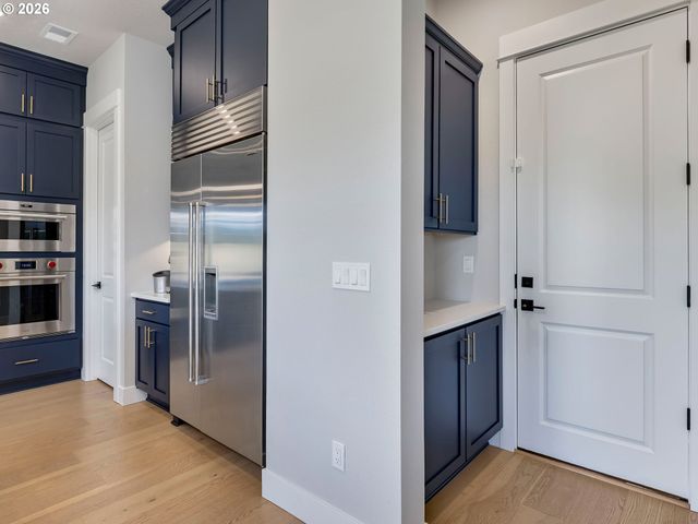16059 Nw GOODERHAM St, Portland, OR 97229