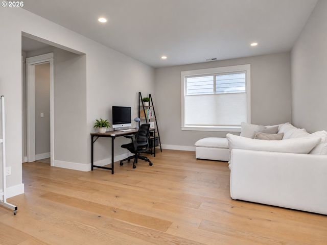 16059 Nw GOODERHAM St, Portland, OR 97229