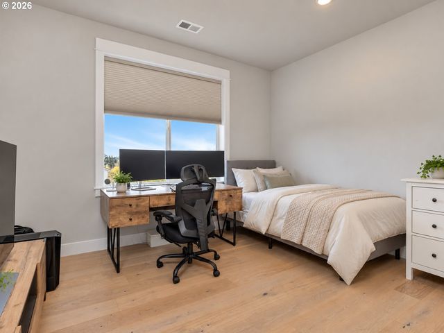 16059 Nw GOODERHAM St, Portland, OR 97229