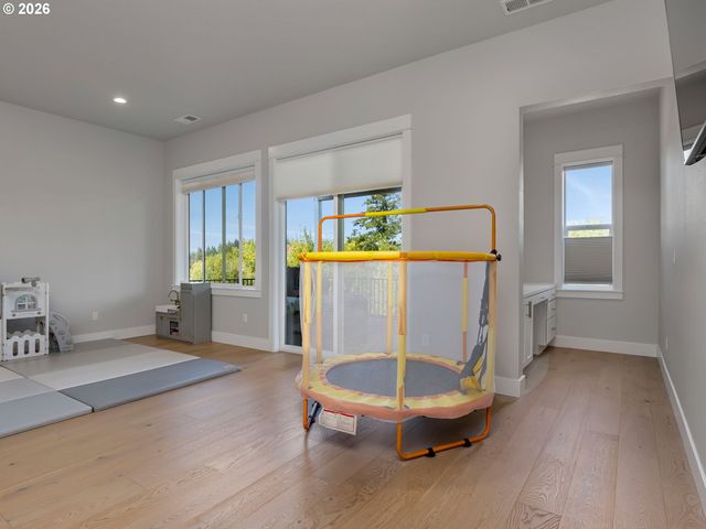 16059 Nw GOODERHAM St, Portland, OR 97229