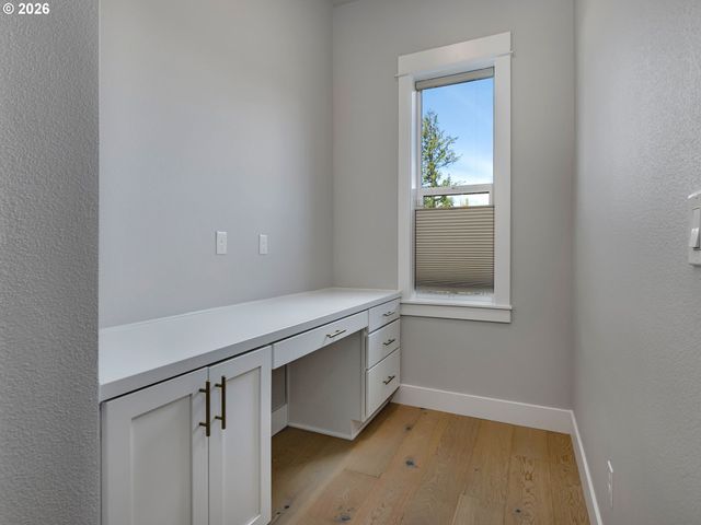 16059 Nw GOODERHAM St, Portland, OR 97229