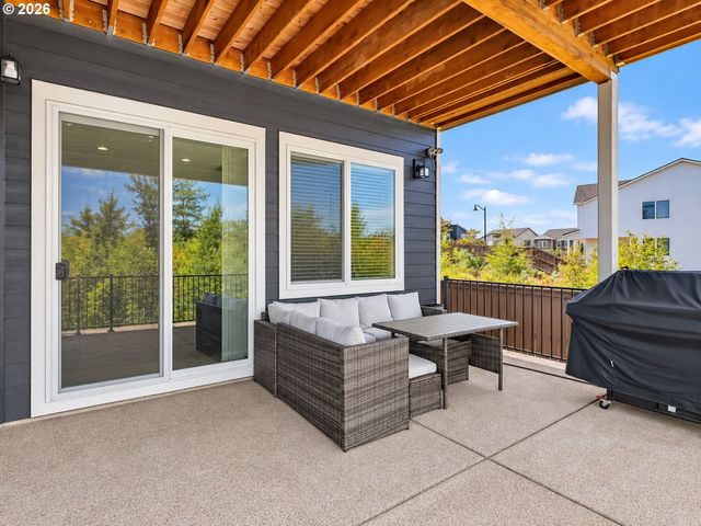 16059 Nw GOODERHAM St, Portland, OR 97229
