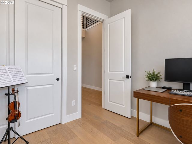 16059 Nw GOODERHAM St, Portland, OR 97229