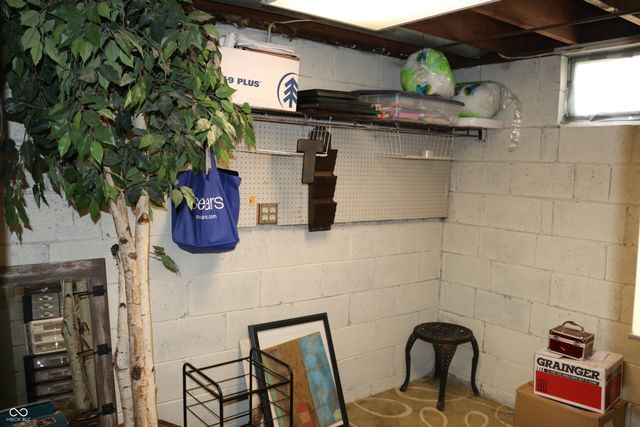 1266 N Morgantown Road, Greenwood, IN 46142