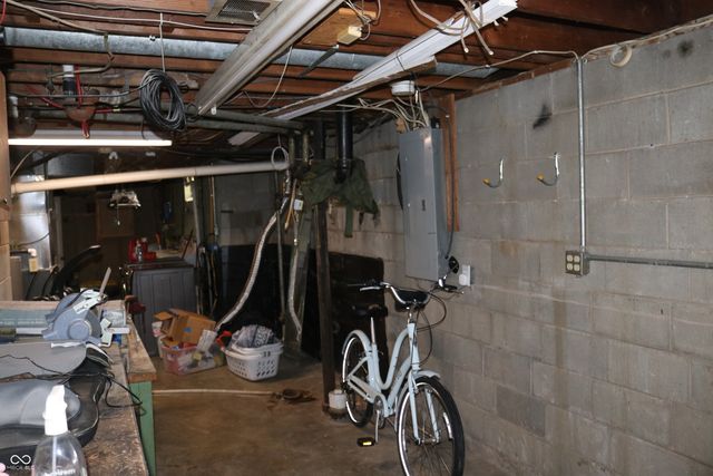 1266 N Morgantown Road, Greenwood, IN 46142