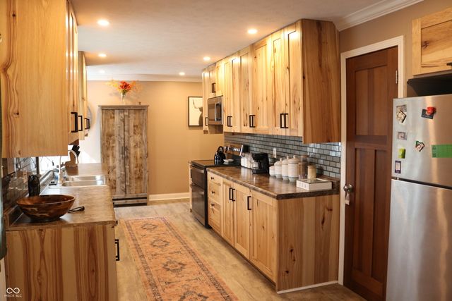 1266 N Morgantown Road, Greenwood, IN 46142