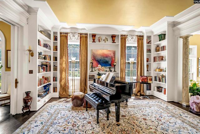 121 Saluda Avenue, Columbia, SC 29205