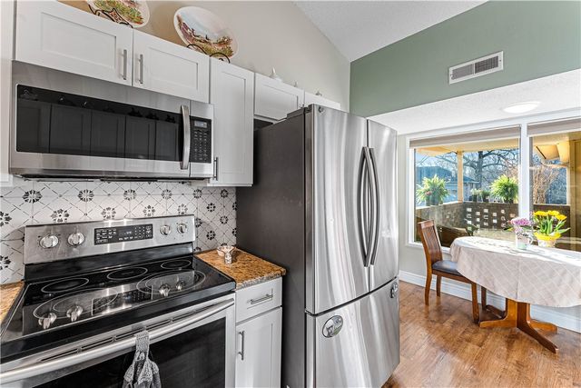 8464 Par Lane, Rogers, AR 72756