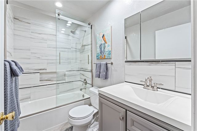 8464 Par Lane, Rogers, AR 72756