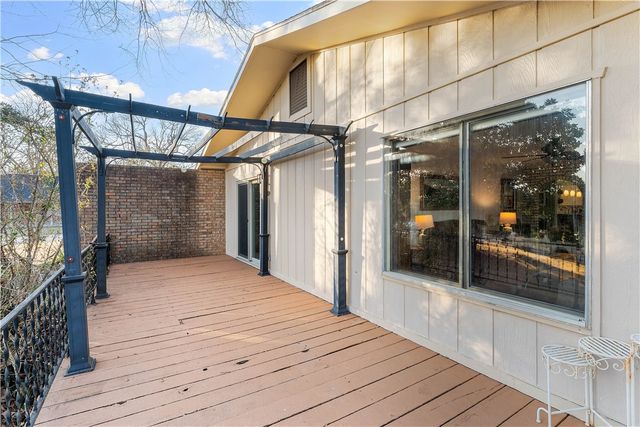 8464 Par Lane, Rogers, AR 72756