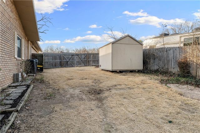 8464 Par Lane, Rogers, AR 72756