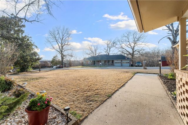 8464 Par Lane, Rogers, AR 72756