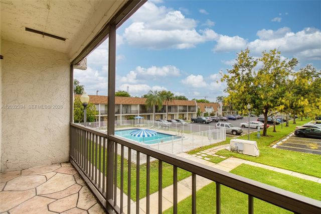 5259 SW 40th Ave 26, Dania Beach, FL 33314