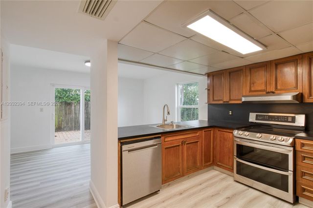 5259 SW 40th Ave 26, Dania Beach, FL 33314