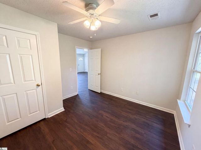 347 Bright Wick Court, Boiling Springs, SC 29316