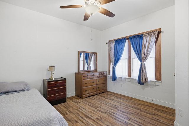 239 W Adelaide Way, Dinuba, CA 93618