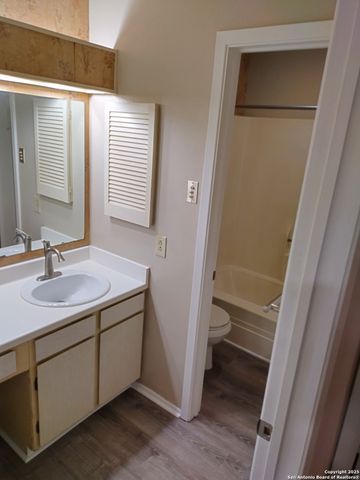 10807 Green Brook, San Antonio, TX 78223