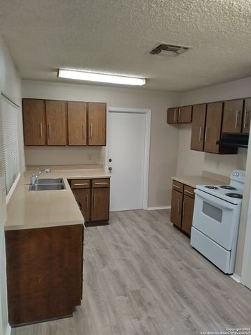 10807 Green Brook, San Antonio, TX 78223