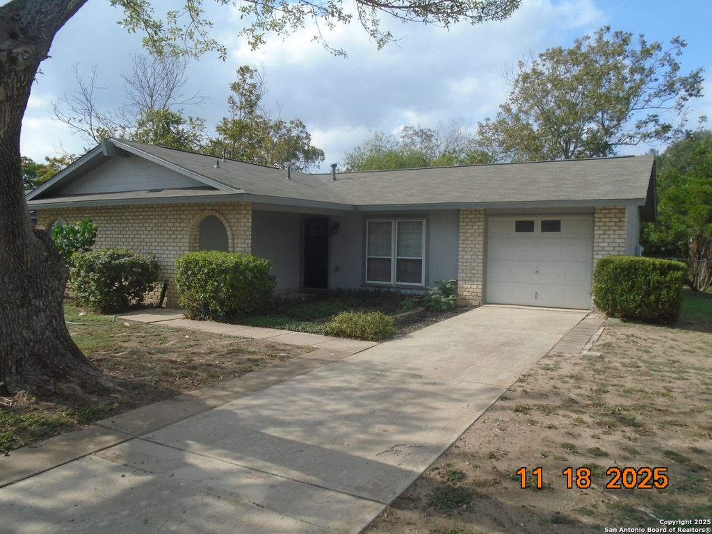 10807 Green Brook, San Antonio, TX 78223