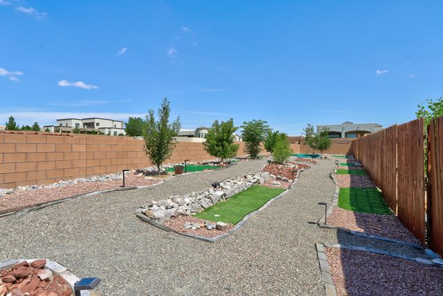 1511 21st Avenue SE, Rio Rancho, NM 87124