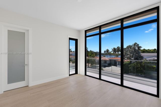 1351 Stillwater Dr, Miami Beach, FL 33141