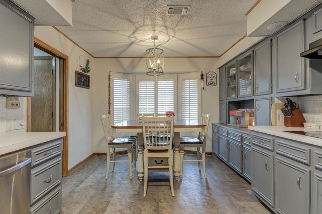 2507 N 3rd Street, Tahoka, TX 79373