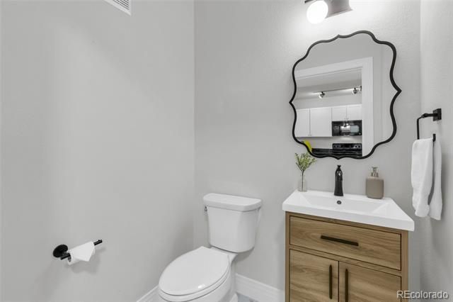 9039 E Panorama Circle C309, Englewood, CO 80112