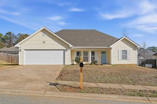 302 Derek Court, Alexander, AR 72002