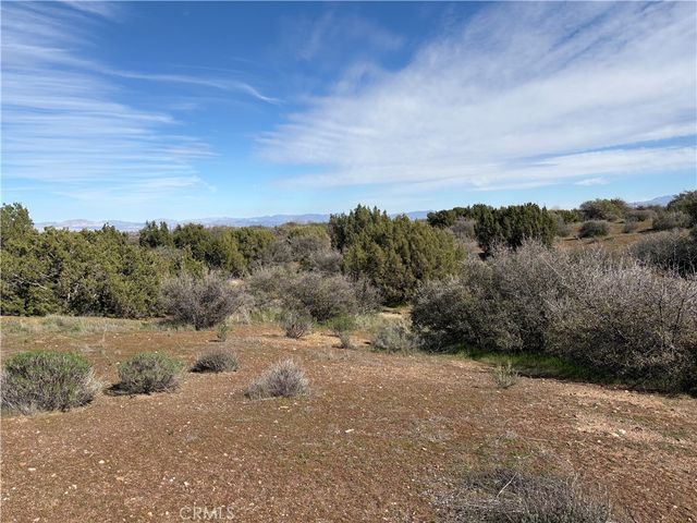8350 Cedar, Phelan, CA 92371