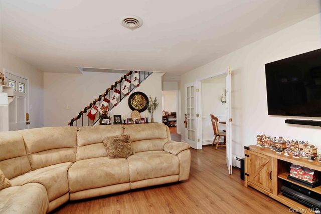 5 Wintergreen Drive, Coram, NY 11727