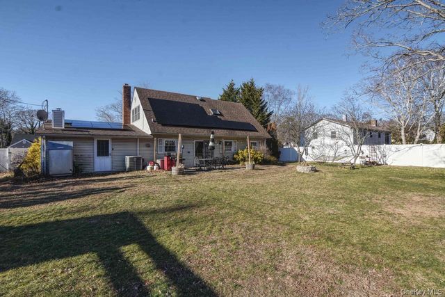 5 Wintergreen Drive, Coram, NY 11727