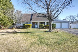 5 Wintergreen Drive, Coram, NY 11727