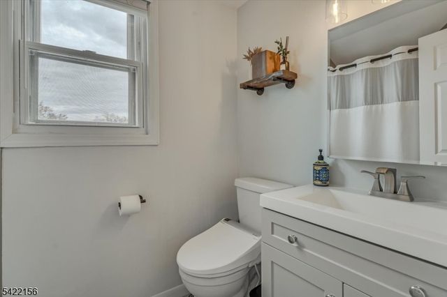 36 Hoover St, North Arlington Boro, NJ 07031