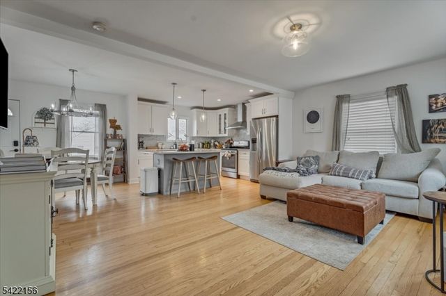 36 Hoover St, North Arlington Boro, NJ 07031
