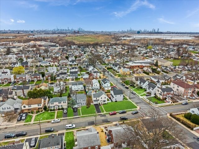 36 Hoover St, North Arlington Boro, NJ 07031