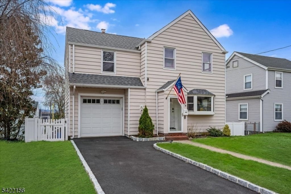 36 Hoover St, North Arlington Boro, NJ 07031 — photo 2