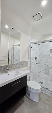 1000 SE 2nd St 2, Fort Lauderdale, FL 33301