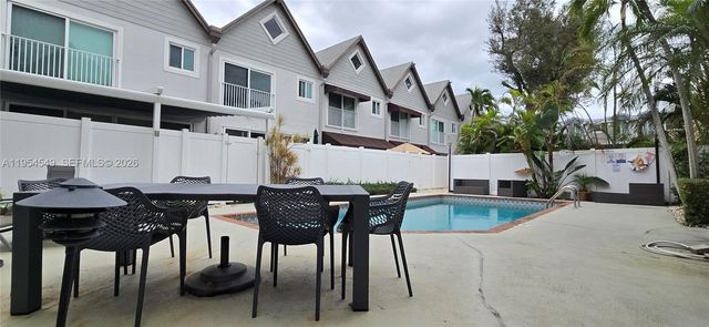 1000 SE 2nd St 2, Fort Lauderdale, FL 33301