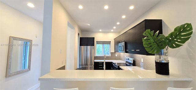 1000 SE 2nd St 2, Fort Lauderdale, FL 33301