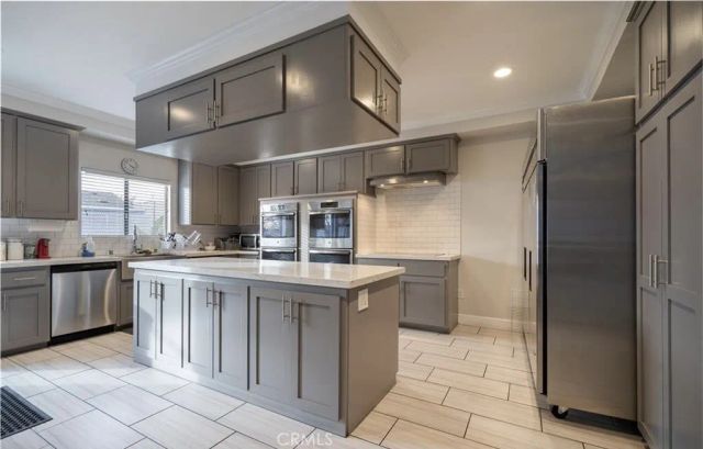 10210 Baseline 212, Alta Loma, CA 91701