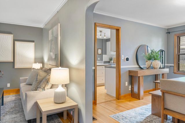 2828 Kensington Place W, Columbus, OH 43202