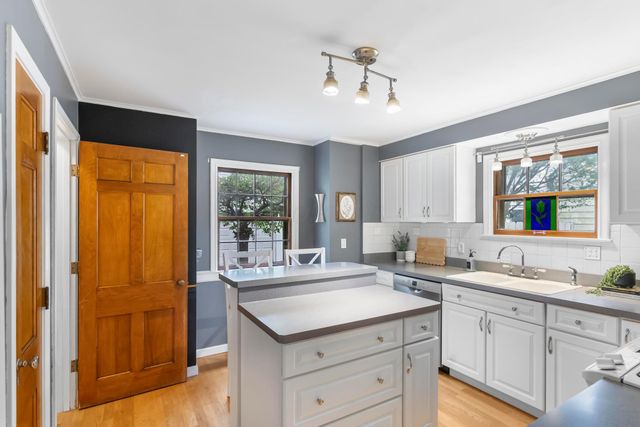 2828 Kensington Place W, Columbus, OH 43202