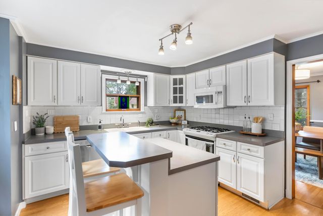 2828 Kensington Place W, Columbus, OH 43202