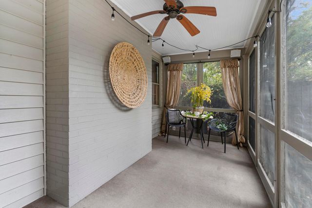 2828 Kensington Place W, Columbus, OH 43202