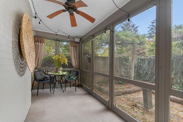 2828 Kensington Place W, Columbus, OH 43202