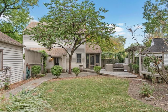 2828 Kensington Place W, Columbus, OH 43202