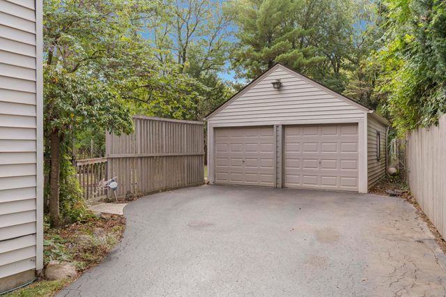 2828 Kensington Place W, Columbus, OH 43202