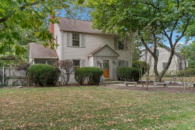 2828 Kensington Place W, Columbus, OH 43202