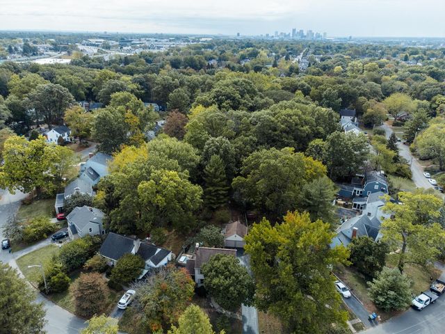 2828 Kensington Place W, Columbus, OH 43202